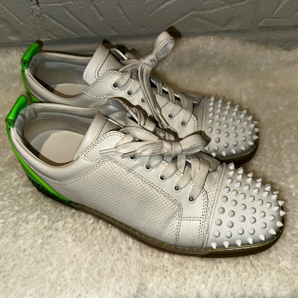 Christian Louboutin - Louis Junior Spikes sneakers Size 44 - Picture 3 of 15